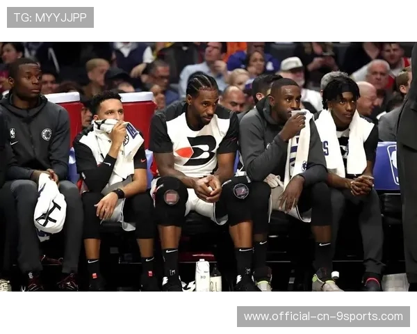 快船教练组尴尬时刻：轮换选择引发球星不满？