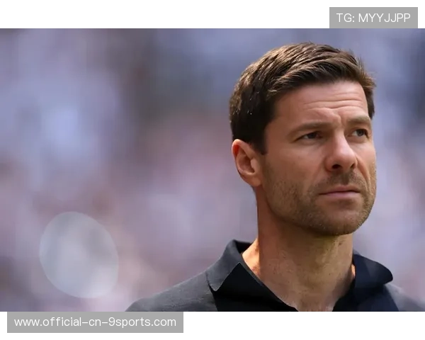 阿隆索伤退皇马告急：风云变幻背后的战术调整与未来展望